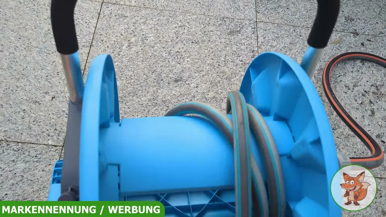 Ich finde, dass sich mein 15-Meter-Schlauch mit der Kurbel gleichmäßig und mühelos aufrollen lässt.