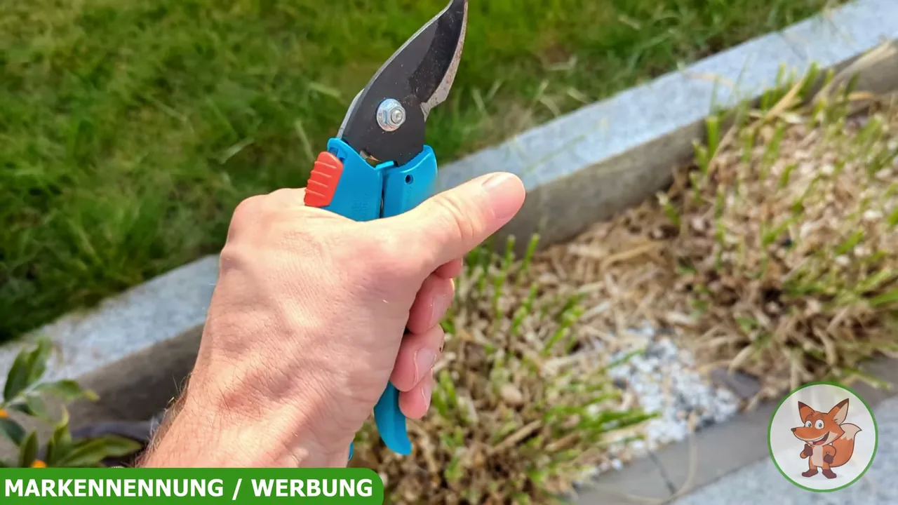Meiner Meinung nach ist der orangene Schieber extrem praktisch, um die Klingen beim Verstauen sicher zu verriegeln.