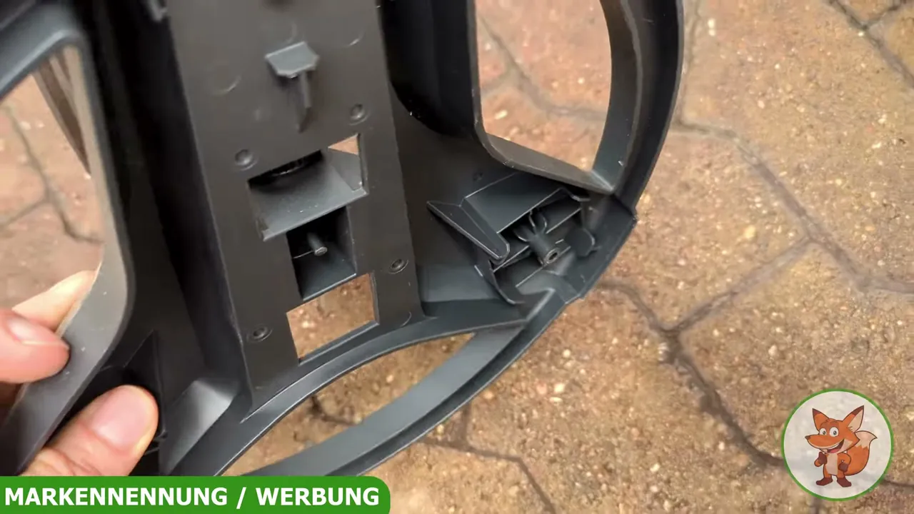 Die robuste Konstruktion des runden Standfußes garantiert einen sicheren Halt auf dem Untergrund.