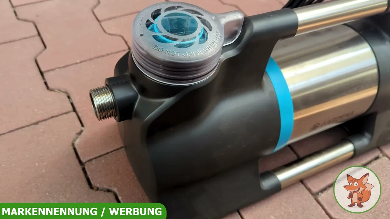 Über die transparente Öffnung an der Vorderseite lässt sich die Pumpe vor der Inbetriebnahme leicht befüllen.